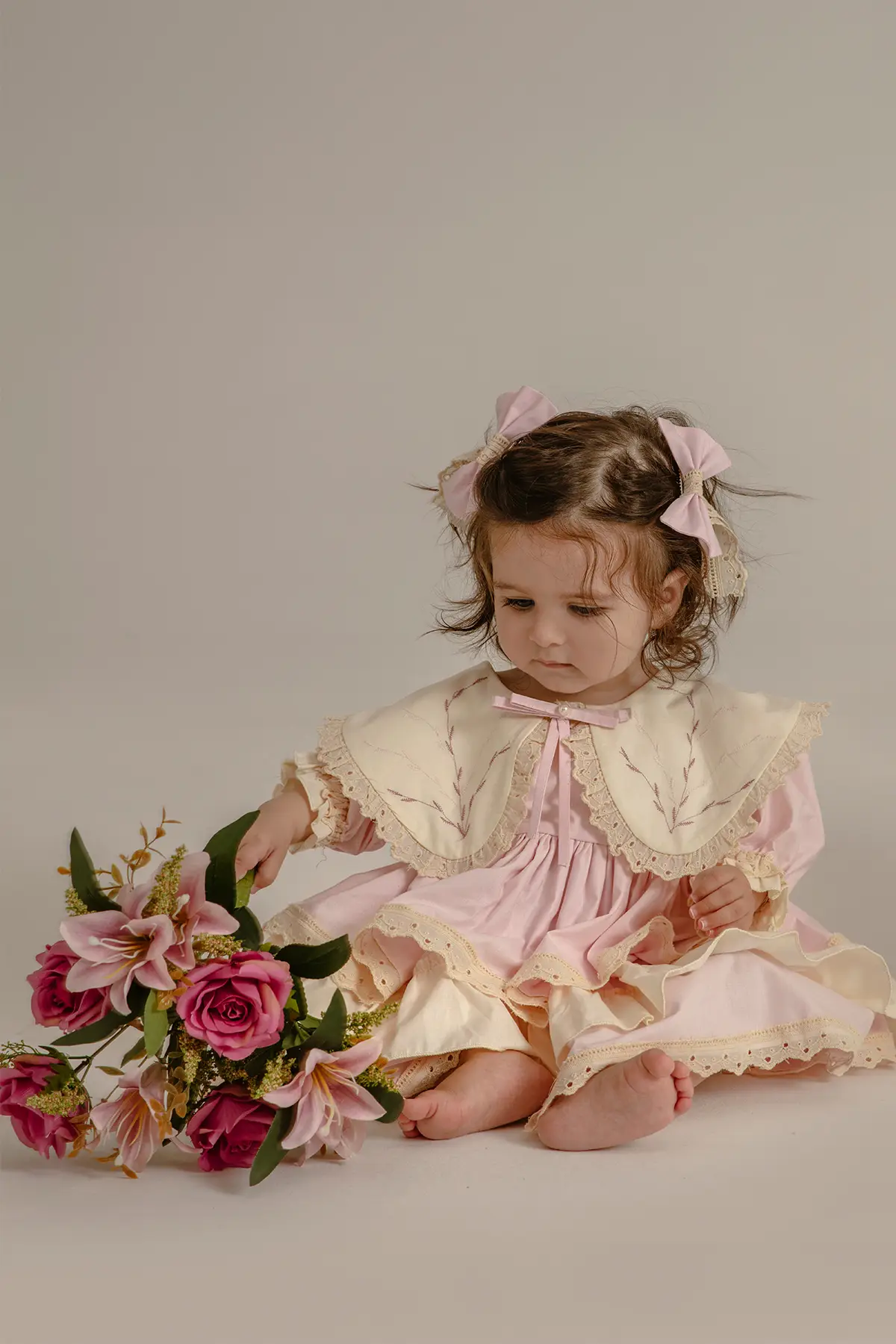 Toz Pembe İspanyol Model Kız Bebek Elbisesi