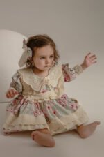 Çiçekli Vintage Dantel Yakalı Kız Bebek Elbisesi - Görsel 3